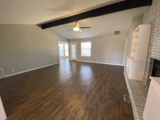 Foto del edificio - 801 Rolling Hill Terrace