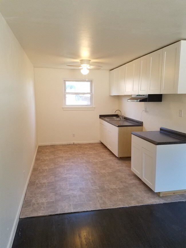 Building Photo - 238 9th Avenue Pl SW