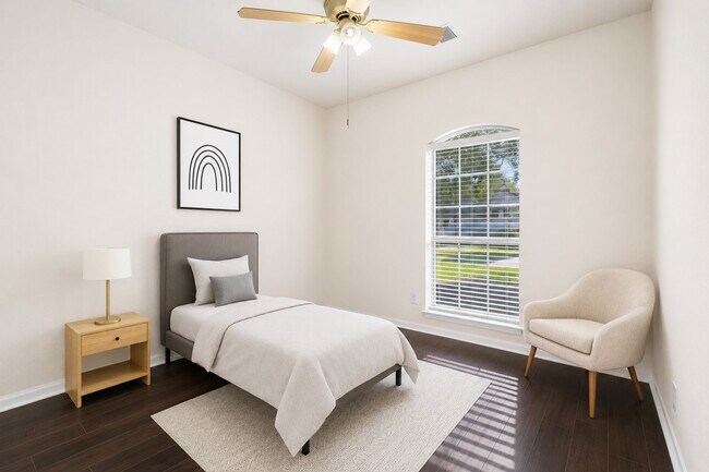 Foto del edificio - 2719 Riverhollow Ln