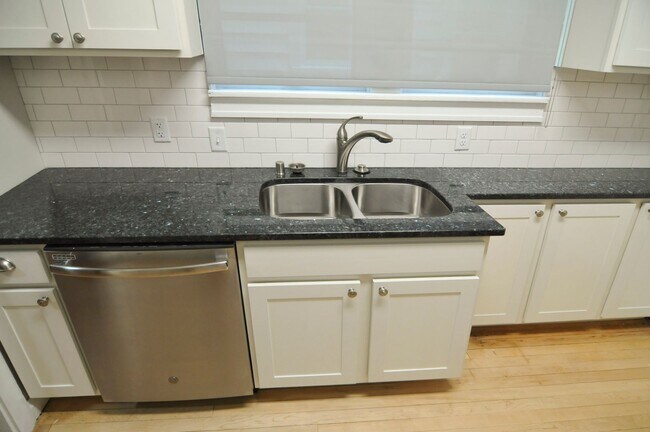 Foto del edificio - 2 Bedroom in the Vilas Neighborhood