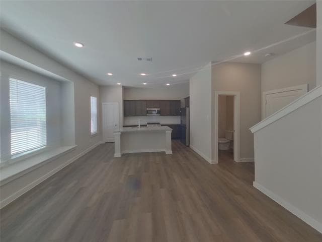Building Photo - 1102 Fallgate Dr