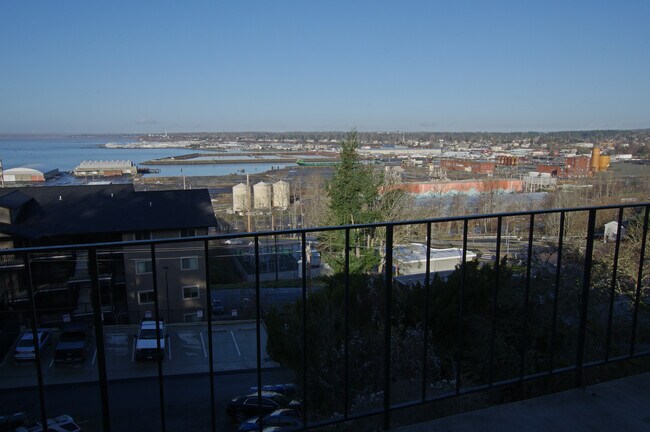 Foto del edificio - 707 N Forest St
