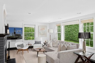 Building Photo - 86 Devon Rd