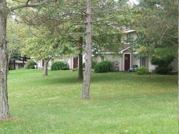 Building Photo - Woodridge