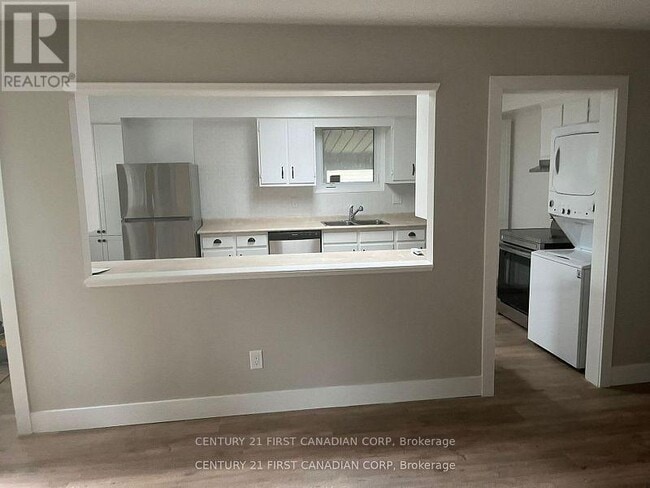 Building Photo - 62 Wexford Ave