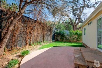 Foto del edificio - 420 S Montgomery St