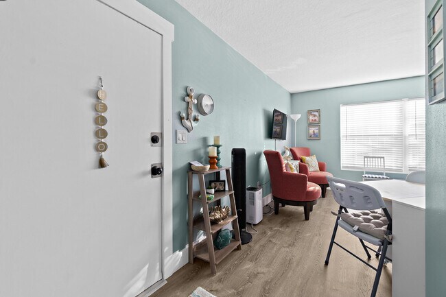Foto del edificio - 390 W Cocoa Beach Causeway
