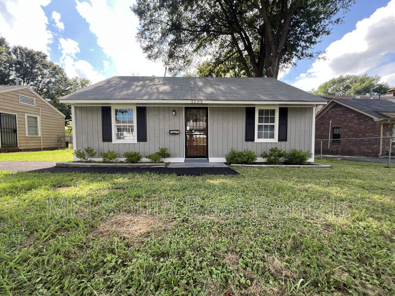 Primary Photo - 3203 Winslow Rd