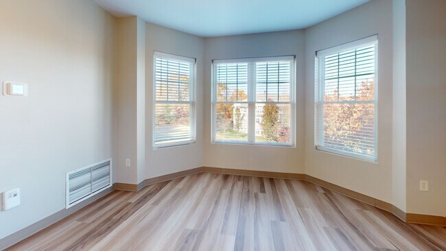 Interior Photo - Union Place