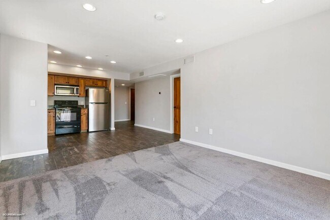 Foto del edificio - 801 W Hawthorn St