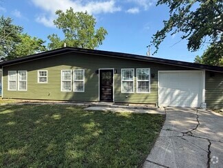 Building Photo - 744 E 48th Pl
