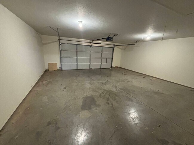 Foto del edificio - 522 E Rogers Dr