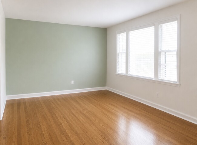 Living Room - 633 Bel Air Dr
