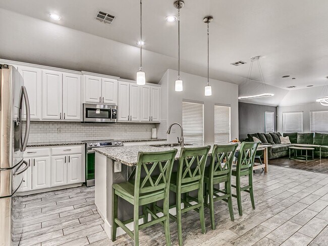 Building Photo - Beautiful Home in North Rose Lake + 5 Bedrooms + Deer Creek Schools + Storm Shelter