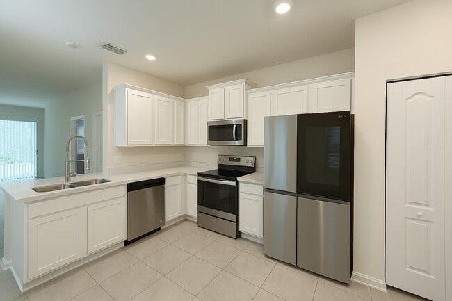 Building Photo - Tucked Away Townhome Retreat