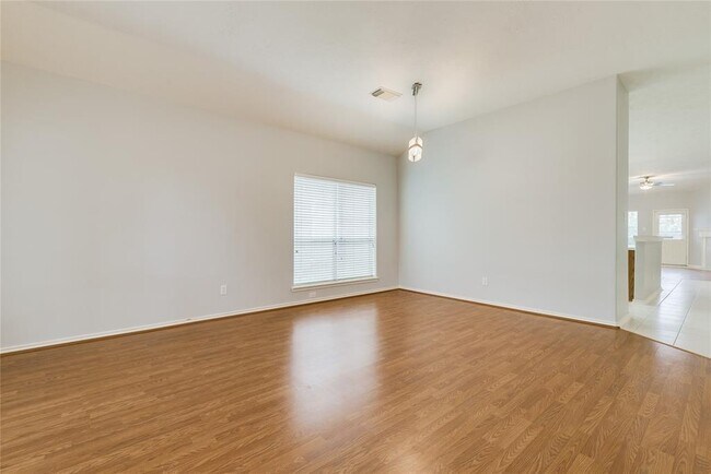 Foto del edificio - 3402 Pebble Beach Ln