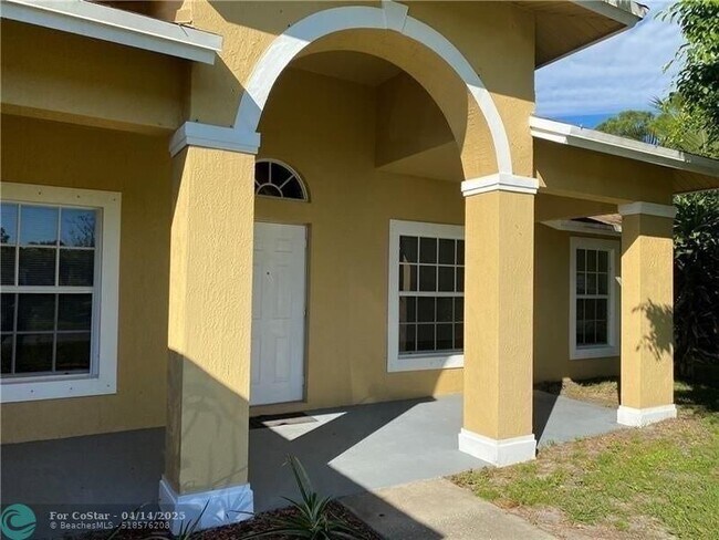 Foto del edificio - 3542 SW Margela St