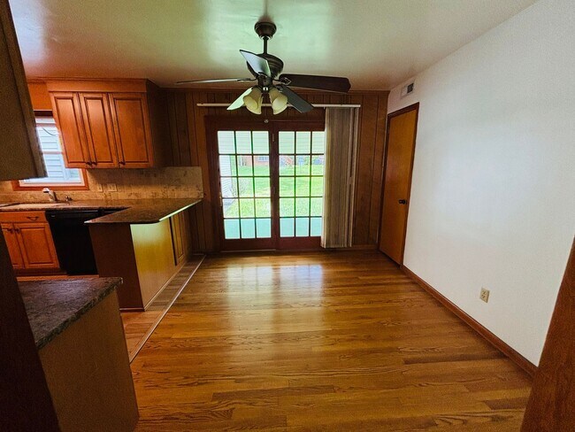 Foto del edificio - 3 Bedroom, 1.5 Bathroom House
