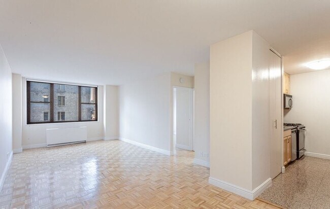 Foto del edificio - 170 E 87th St
