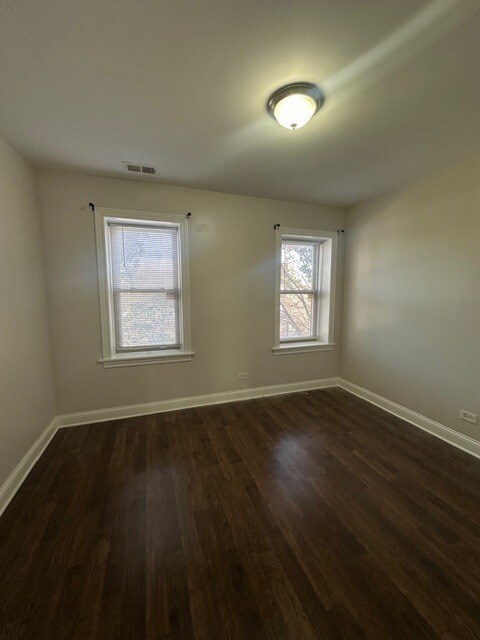 Foto del edificio - 1717 E 78th St