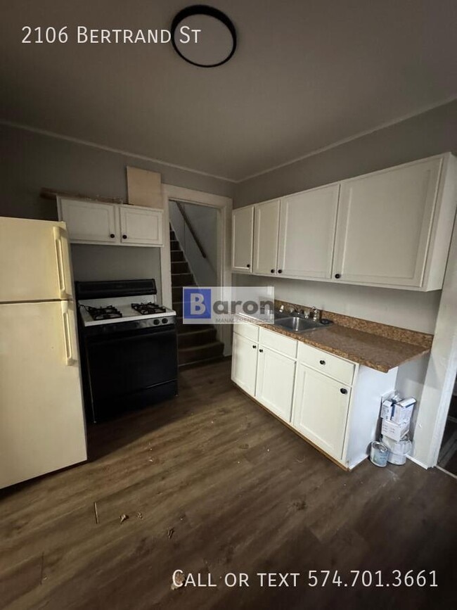 Building Photo - 2106 Bertrand St