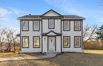 Building Photo - 7014 N Brookside Rd