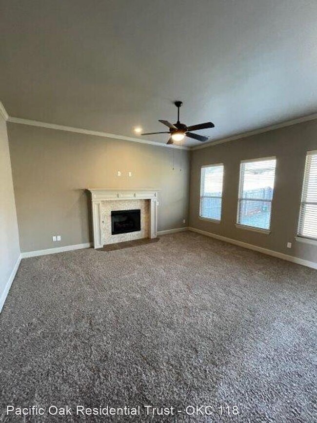 Building Photo - 3 br, 2 bath House - 15933 Sky Run Dr