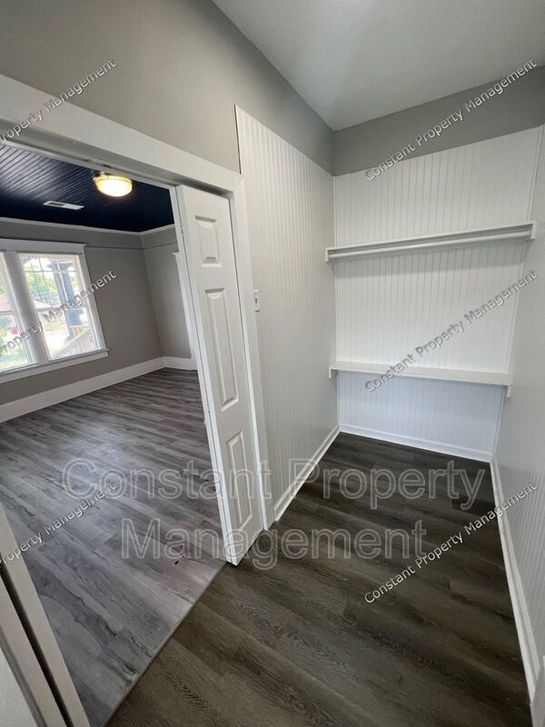 Foto del edificio - 495 Pittman St