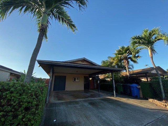 Primary Photo - 94-703-703 Kime St