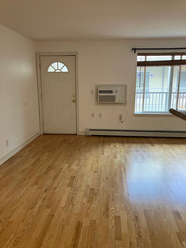 Foto del edificio - 2345 N Clay St