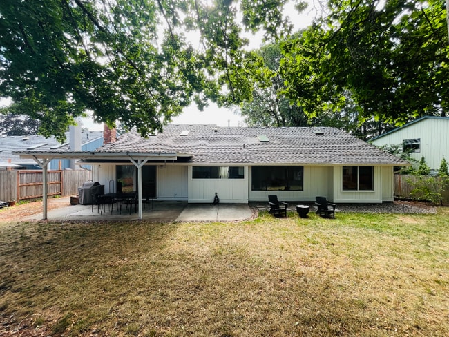 Foto del edificio - 16985 NW Somerset Dr