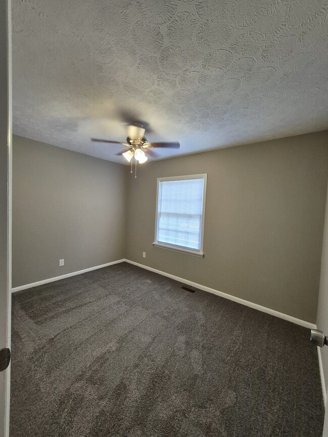 Foto del edificio - 1151 Bouldercrest Cir