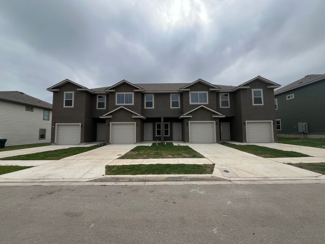 13207 Reid Mdws, Live Oak, TX 78233 House Rental in Live Oak, TX