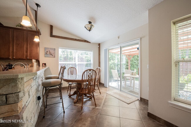 Foto del edificio - 13544 Crashaw Rd