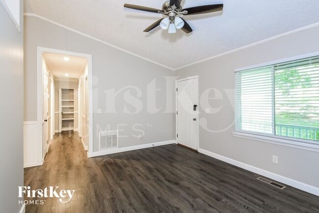 Foto del edificio - 241 Shady Ln