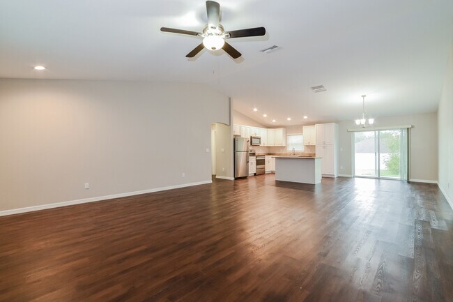 Building Photo - 14380 SW 28th Ave