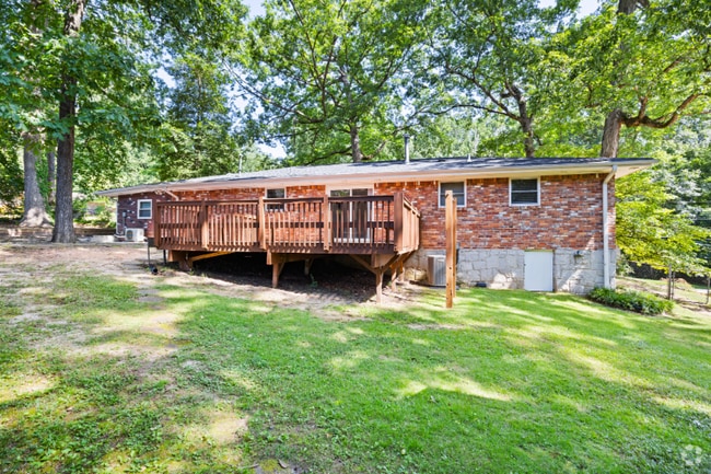 Building Photo - 2563 Dering Ct NE