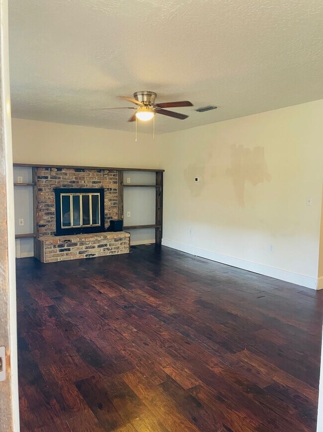 Building Photo - Home for rent off Fallon Blvd Palm Bay
