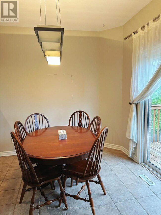Building Photo - 388 Berryhill Dr