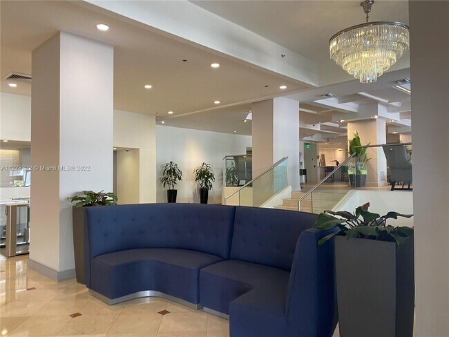 Foto del edificio - 100 Lincoln Rd