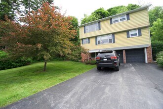 Building Photo - 123-125 Houston Ave