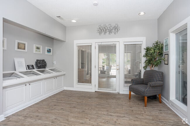 Lobby - Summer Park Apartments
