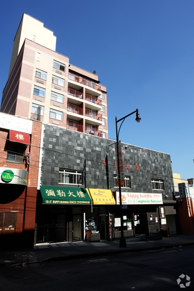 Building Photo - 13537 37th Ave