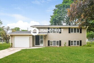 Building Photo - 9121 Shenandoah Dr