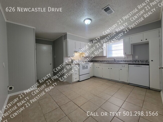 Foto del edificio - 626 Newcastle Dr