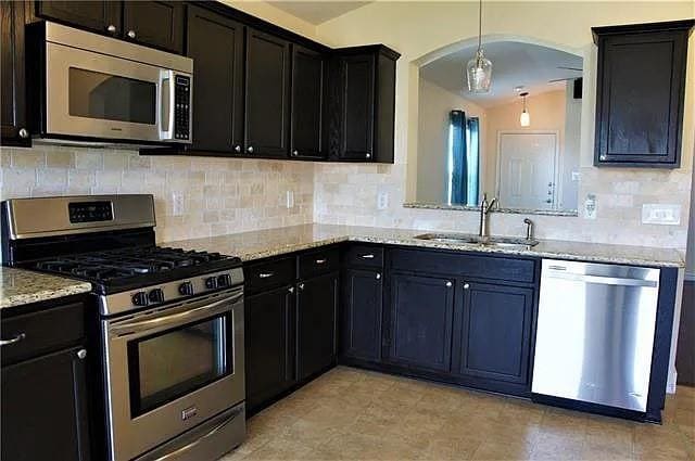 Building Photo - 1015 Remington Dr
