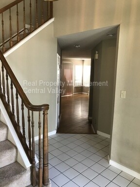 Building Photo - 1470 Autumn Ln