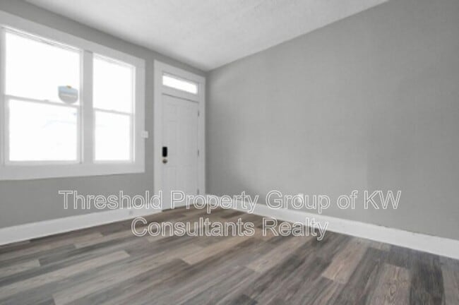 Building Photo - 67-69-69 S Terrace Ave