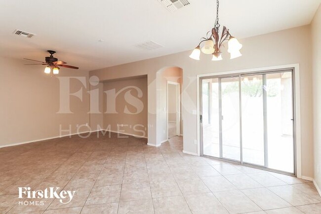 Foto del edificio - 15309 N 137th Ln