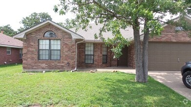 Building Photo - 1305 Remington Ct